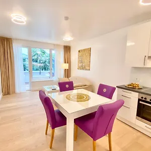  Апартаменты Steiner Residences Vorgartenstrasse